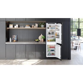 Siemens ki86nvfe0, iQ300, built-in fridge-freezer with freezer section below, 177.2 x 54.1 cm, flat hinge