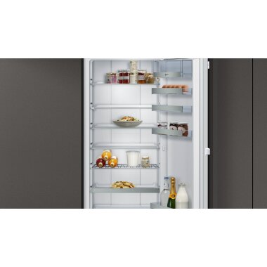 Kühlschrank, Flachscharnier KI8813FE0, € x 177.5 1.015,00 90, Gü, cm, N - Neff 56