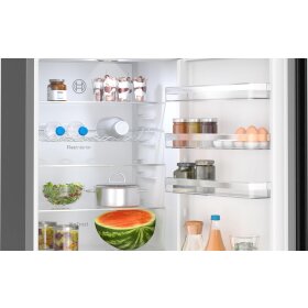 Bosch KGN392XCF, Serie 4, Freistehende Kühl-Gefrier-Kombination mit Gefrierbereich unten, 203 x 60 cm, Gebürsteter schwarzer Stahl AntiFingerprint, Total No Frost