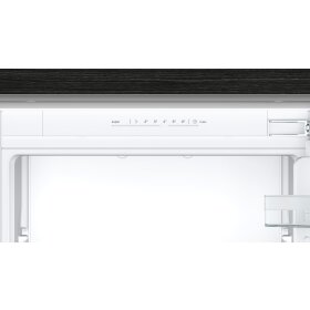 Siemens KI86NNFE0, iQ100, Einbau-Kühl-Gefrier-Kombination mit Gefrierbereich unten, 177.2 x 54.1 cm, Flachscharnier