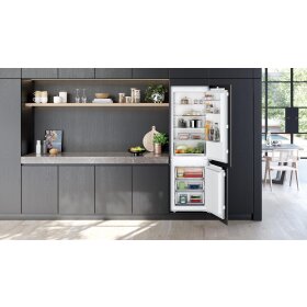Siemens KI86NNFE0, iQ100, built-in fridge-freezer combination with bottom freezer area, 177.2 x 54.1 cm, flat hinge