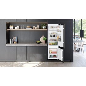 Siemens KI87VNSE0, iQ100, Einbau-Kühl-Gefrier-Kombination mit Gefrierbereich unten, 177.2 x 54.1 cm, Schleppscharnier