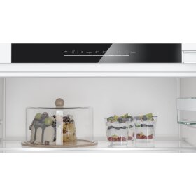 Siemens KU21RADE0, iQ500, undercounter refrigerator, 82 x 60 cm, flat hinge with soft closing