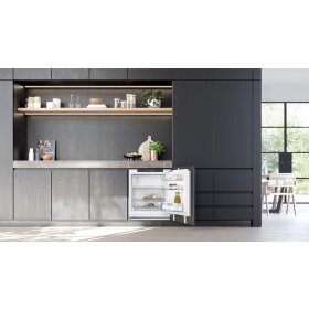 Siemens KU22LADD0, iQ500, undercounter refrigerator with freezer compartment, 82 x 60 cm, flat hinge with soft close
