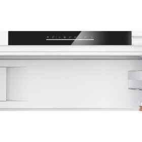 Bosch KUL22ADD0, Serie 6, Unterbau-Kühlschrank mit Gefrierfach, 82 x 59.8 cm, Flachscharnier mit Softeinzug