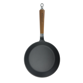 Ronneby Bruk Maestro Bratpfanne flach, Ø 25 cm, mit braunem Buchenholzgriff