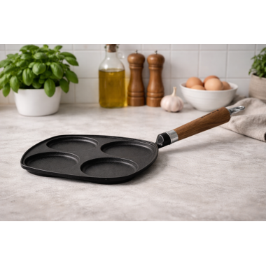 Ronneby Bruk Maestro Eierpfanne, 25 x 25 cm, mit Eichenholzgriff