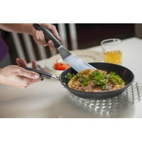Ronneby Bruk Ultra Light Bratpfanne, Ø 24 cm, mit silikonummanteltem Griff