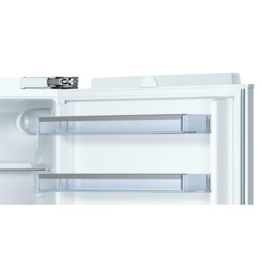 Bosch KUR15ADF0, Serie 6, Unterbau-Kühlschrank, 82 x 60 cm, Flachscharnier mit Softeinzug
