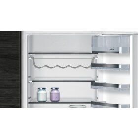 Siemens KI86SSDE0, iQ500, Einbau-Kühl-Gefrier-Kombination mit Gefrierbereich unten, 177.2 x 55.8 cm, Flachscharnier mit Softeinzug