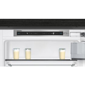 Siemens KI87SSDE0, iQ500, Einbau-Kühl-Gefrier-Kombination mit Gefrierbereich unten, 177.2 x 55.8 cm, Flachscharnier mit Softeinzug